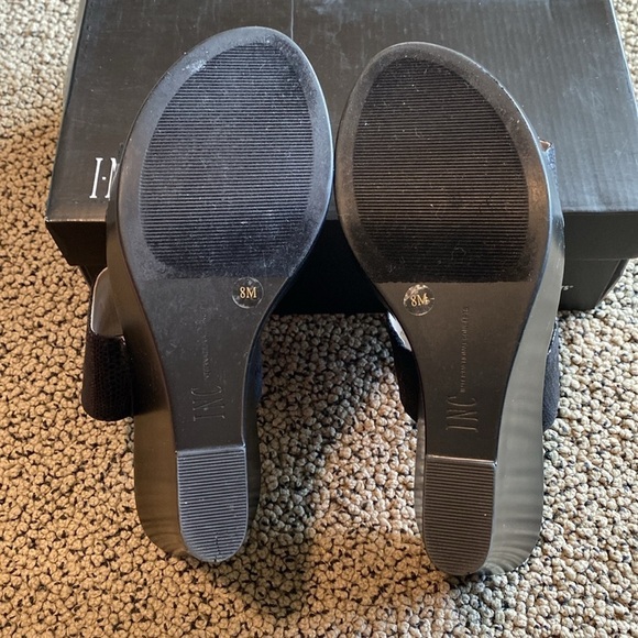 Inc International Black Wedge Sandals Size 8 in EUC - Picture 8 of 8